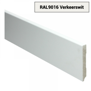 Moderne plint 90×12 Voorgelakt RAL 9016